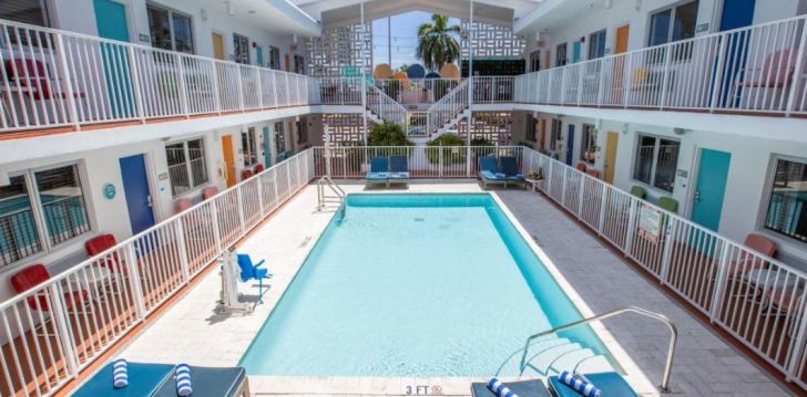 Apsistokite WATERSIDE HOTEL & SUITES viešbutyje už gerą kainą. 