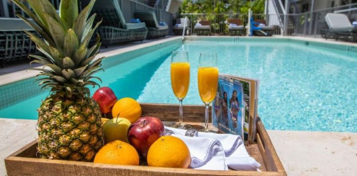 tavęs laukia poilsis JAV įsikūrusiame WATERSIDE HOTEL & SUITES