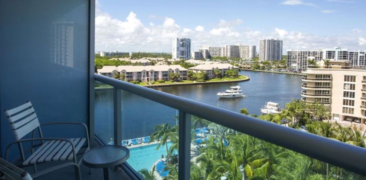 tavęs laukia poilsis JAV įsikūrusiame DOUBLETREE RESORT BY HILTON HOLLYWOOD BEACH