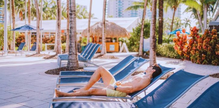 Apsistokite DOUBLETREE RESORT BY HILTON HOLLYWOOD BEACH viešbutyje už gerą kainą.