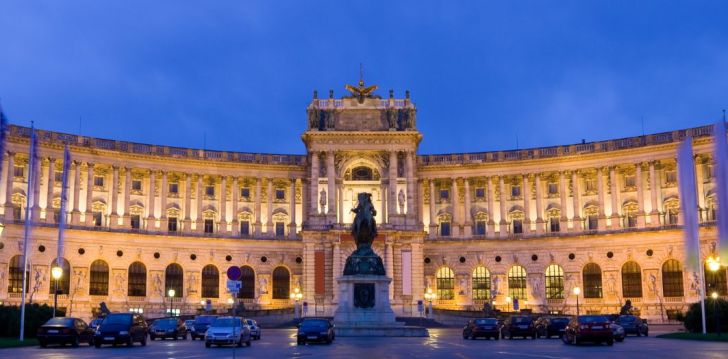 Atostogos Čekija – apsistokite viešbutyje KELIONĖ AUTOBUSU (Budapeštas, Praha, Viena)
