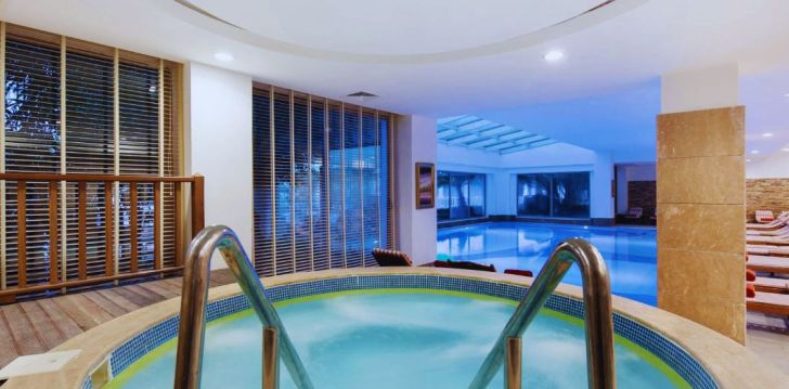 apgyvendinimas 5* ALBA QUEEN HOTEL