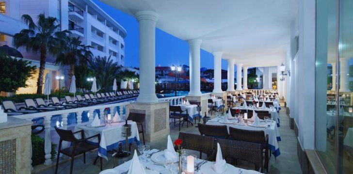apgyvendinimas 5* ALBA QUEEN HOTEL