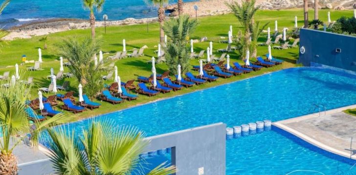 apsistokite CAPITAL COAST RESORT & SPA viešbutyje už gerą kainą.