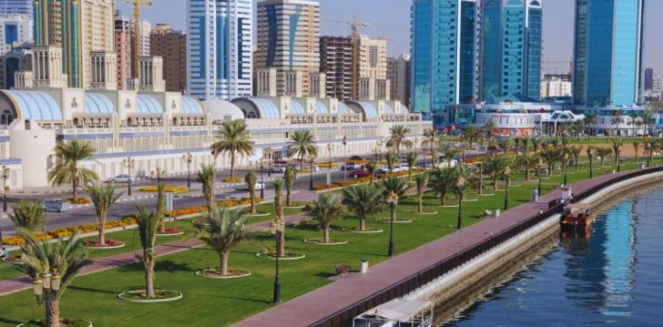 Viešbutis RED CASTLE HOTEL SHARJAH įsikūręs JAE.