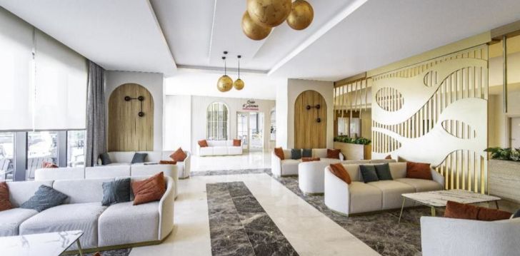 SIDE MOON PALACE - klientų vertinamas, kaip geras kainos ir kokybės santykis.