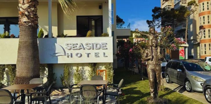 Apsistokite SEASIDE HOTEL viešbutyje už gerą kainą. 