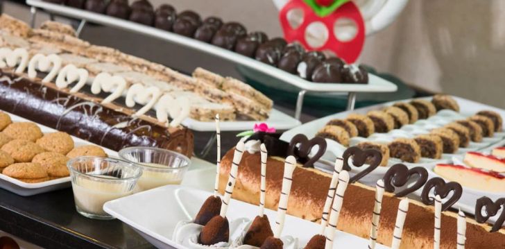 nepraleisk progos pailsėti už gerą kainą - viešbutyje GRAND KAPTAN HOTEL