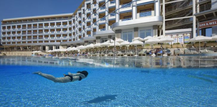 5* poilsis ant jūros kranto įsikūrusiame GRAND KAPTAN HOTEL viešbutyje 3