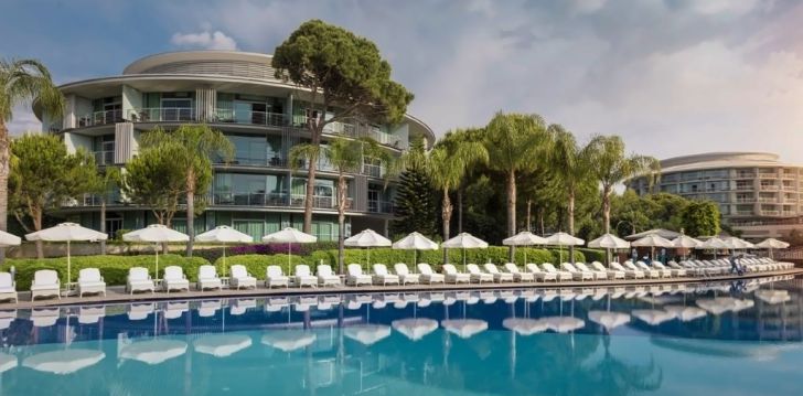 apsistokite CALISTA LUXURY RESORT viešbutyje už gerą kainą.