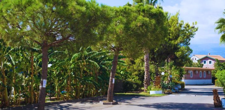 rinkitės viešbutį VILLAGGIO ALKANTARA kelionei į Italija