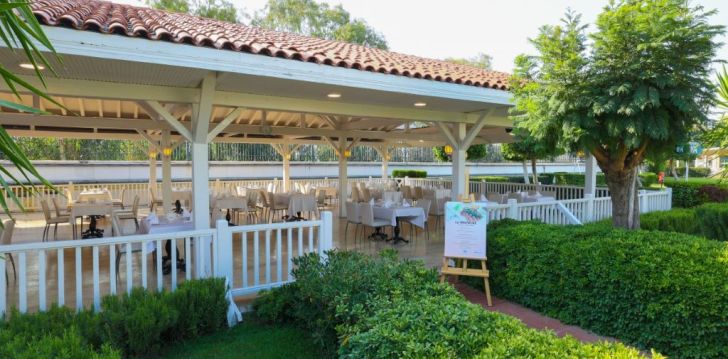 geras kainos ir kokybės santykis atostogoms - viešbutis CRYSTAL ADMIRAL RESORT SUITES & SPA