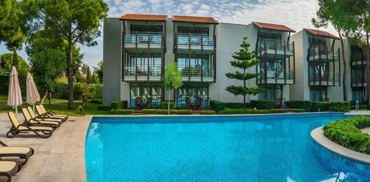 apsistokite GLORIA GOLF RESORT viešbutyje už gerą kainą. 