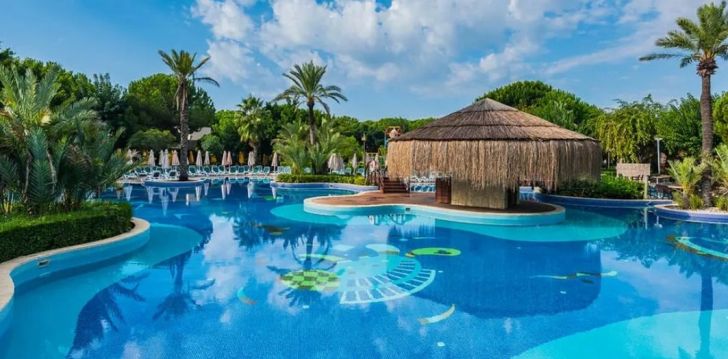 rinkitės viešbutį GLORIA GOLF RESORT kelionei į Turkija