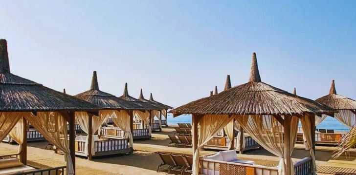 apsistokite GLORIA GOLF RESORT viešbutyje už gerą kainą.