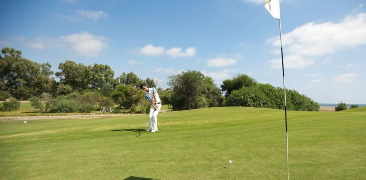 Apgyvendinimas 5* CRYSTAL TAT BEACH GOLF RESORT & SPA