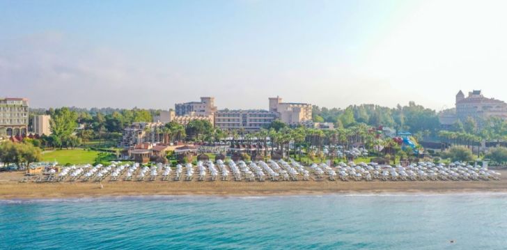 CRYSTAL TAT BEACH GOLF RESORT & SPA - klientų vertinamas, kaip geras kainos ir kokybės santykis. 