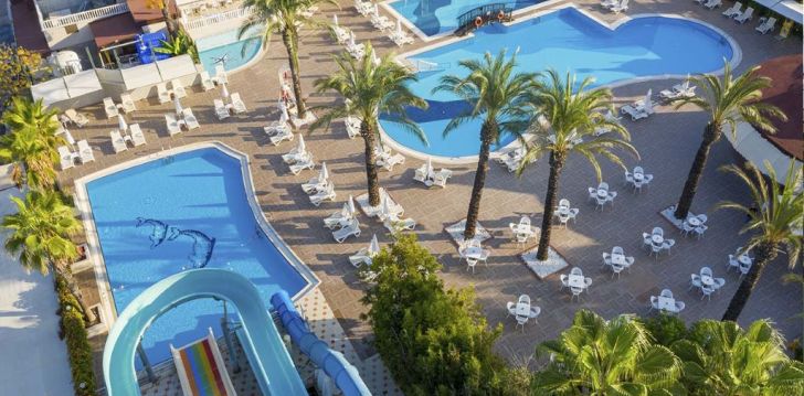 AYDINBEY FAMOUS RESORT - klientų vertinamas, kaip geras kainos ir kokybės santykis. 