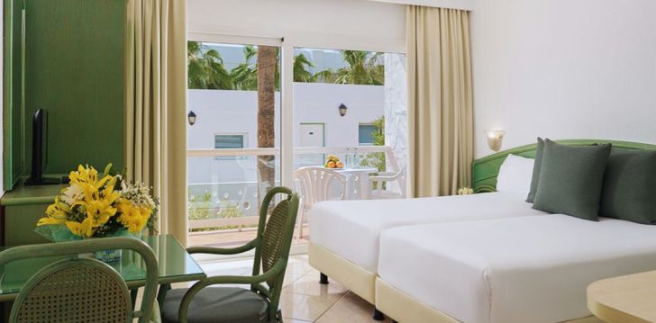planuoji kelionę į Ispanija? apsistokite 2 viešbutyje APARTHOTEL ESQUINZO Y MONTE DEL MAR.