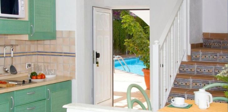 tavo atostogos prasideda viešbutyje APARTHOTEL ESQUINZO Y MONTE DEL MAR