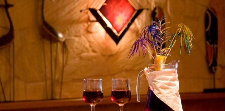 atostogos Ispanija – apsistokite viešbutyje APARTHOTEL ESQUINZO Y MONTE DEL MAR