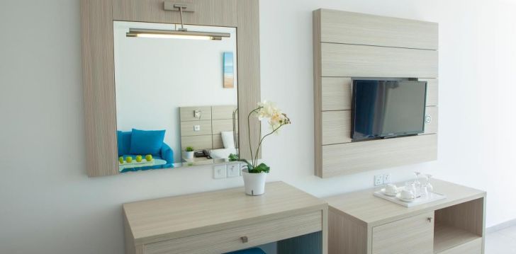 rinkitės viešbutį LIMANAKI BEACH kelionei į Kipras