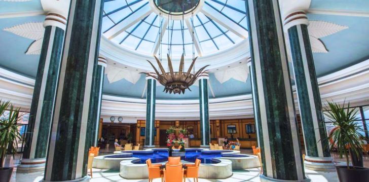 Apsistokite REEF OASIS BLUE BAY RESORT viešbutyje už gerą kainą.