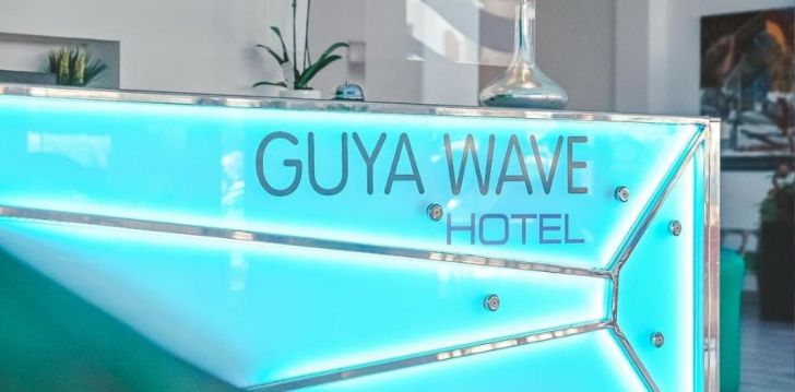 Apsistokite GUYA WAVE HOTEL viešbutyje už gerą kainą. 