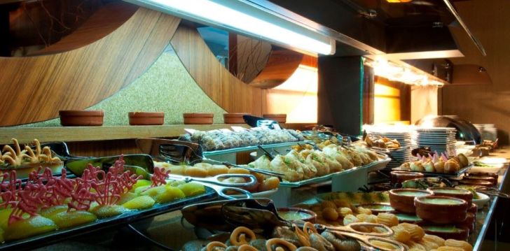 apsistokite SUENO HOTELS GOLF BELEK viešbutyje už gerą kainą. 