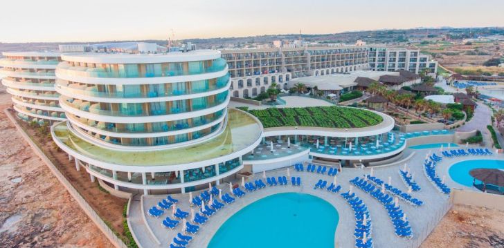 apsistokite RAMLA BAY RESORT viešbutyje už gerą kainą. 