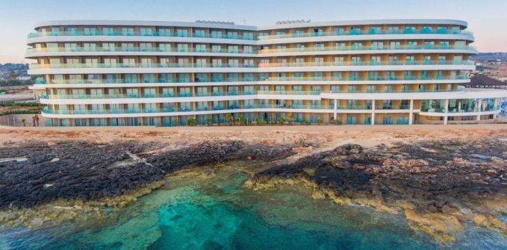 rinkitės viešbutį RAMLA BAY RESORT kelionei į Malta