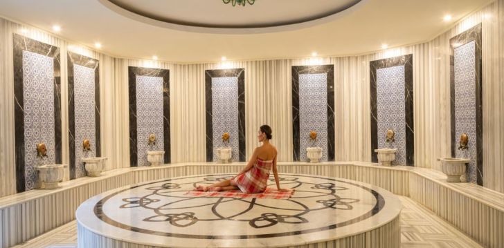 Viešbutis QUATTRO BEACH SPA & RESORT HOTEL įsikūręs Turkija.