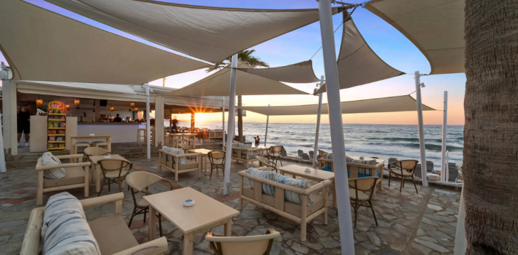 nepraleisk progos pailsėti už gerą kainą - viešbutyje AEOLOS BEACH RESORT