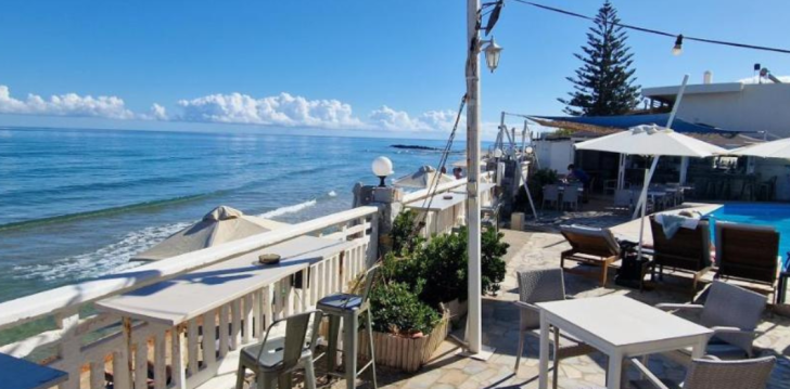 tavęs laukia poilsis Graikija įsikūrusiame SUNSET BEACH KOKKINI HANI
