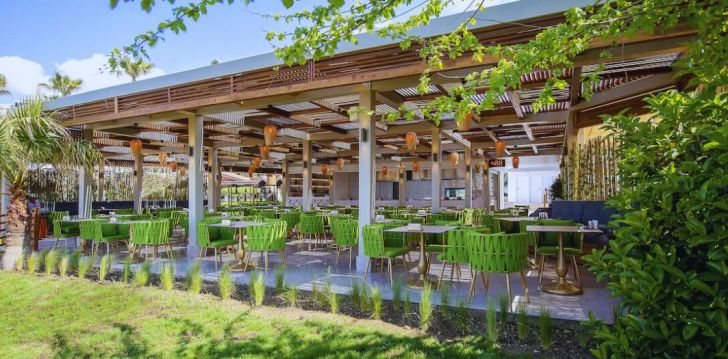 tavęs laukia poilsis Turkija įsikūrusiame OZ HOTELS SIDE PREMIUM