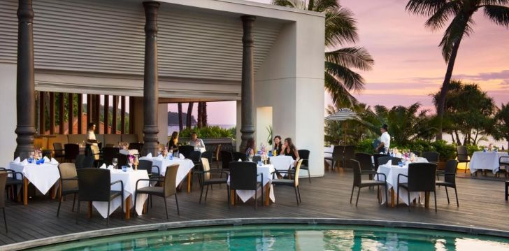 Viešbutis HILTON PHUKET ARCADIA RESORT & SPA įsikūręs .