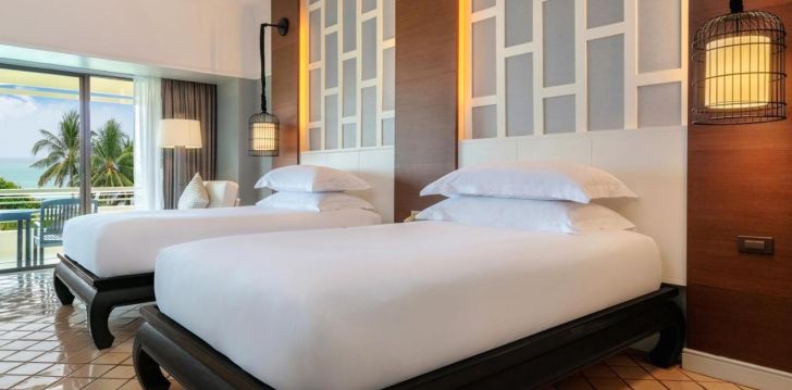 Viešbutis HILTON PHUKET ARCADIA RESORT & SPA įsikūręs . 