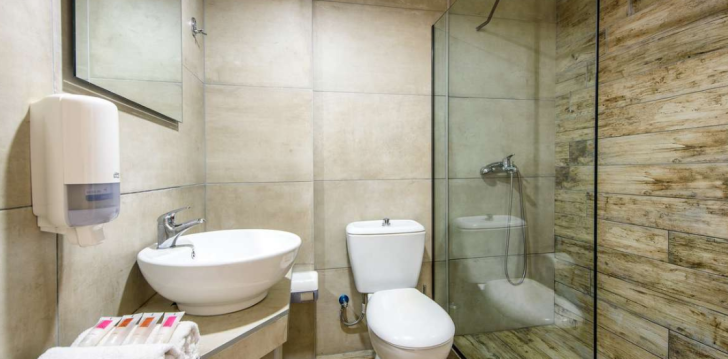 planuoji kelionę į Graikija? apsistokite 4 viešbutyje KATRIN HOTEL & BUNGALOWS. 