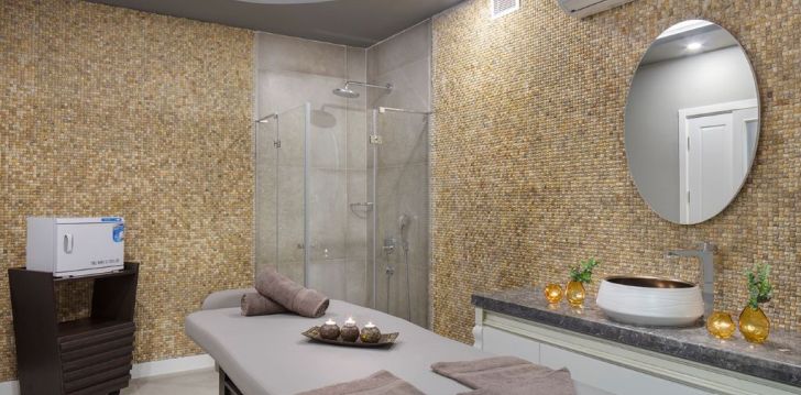 apsistokite BLUE MARLIN DELUXE SPA RESORT HOTEL viešbutyje už gerą kainą. 