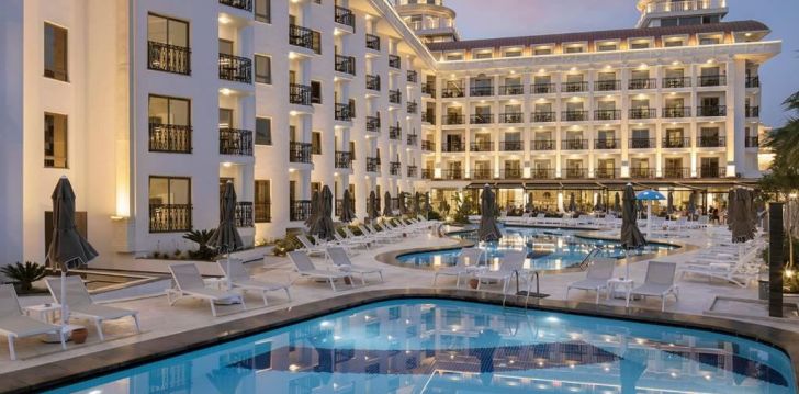 apsistokite BLUE MARLIN DELUXE SPA RESORT HOTEL viešbutyje už gerą kainą. 
