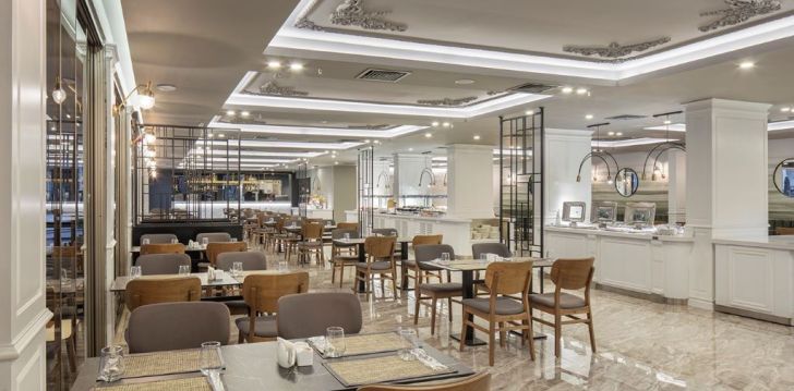 tavęs laukia poilsis Turkija įsikūrusiame BLUE MARLIN DELUXE SPA RESORT HOTEL