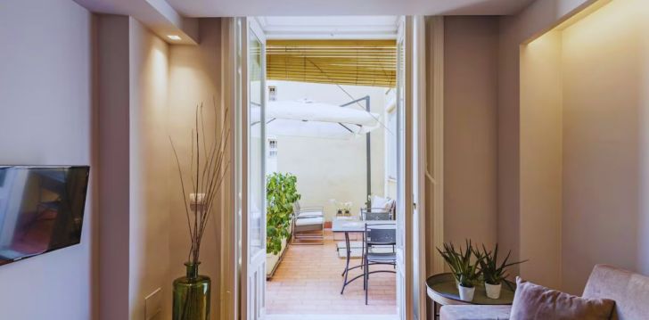 viešbutis FERRINI HOME RESIDENCE 150 įsikūręs Italija.