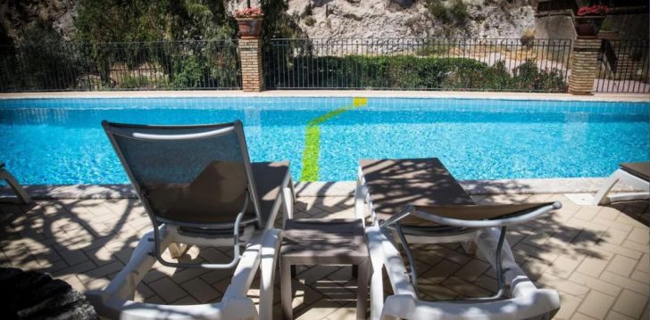 nepraleisk progos pailsėti už gerą kainą - viešbutyje HOTEL CORALLO