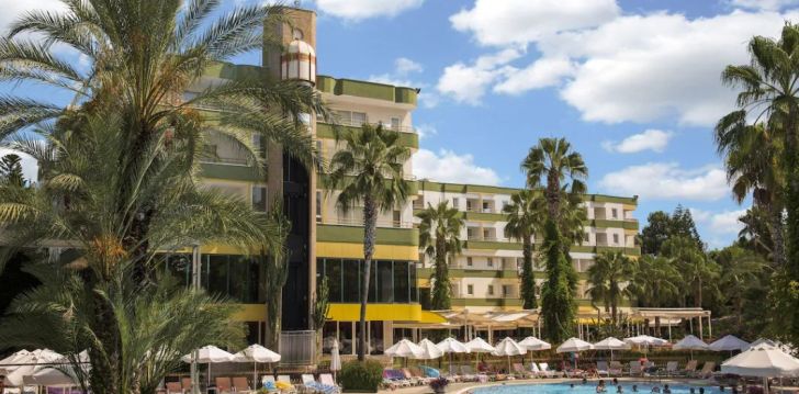 apsistokite DELPHIN BOTANIK HOTEL viešbutyje už gerą kainą. 