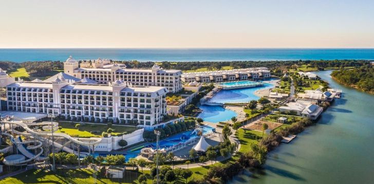 apsistokite TITANIC DELUXE GOLF BELEK viešbutyje už gerą kainą. 