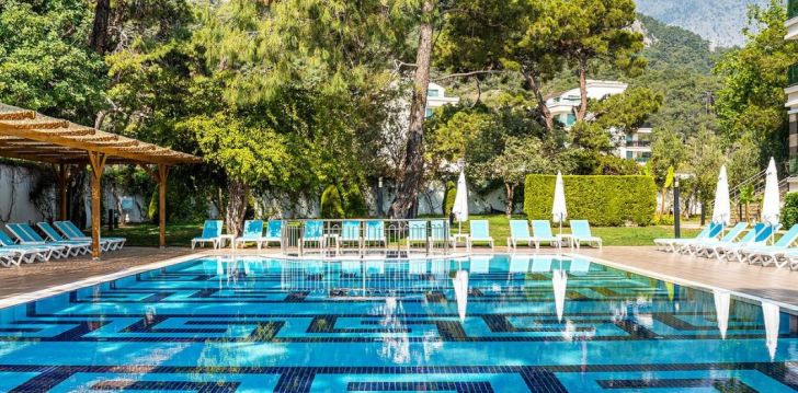 viešbutis DOSINIA LUXURY RESORT įsikūręs Turkija. 