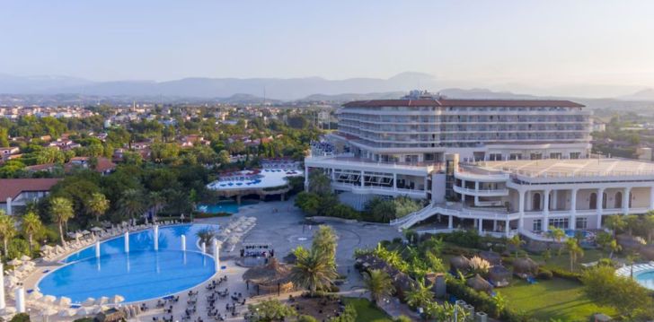 apgyvendinimas 5* STARLIGHT RESORT HOTEL