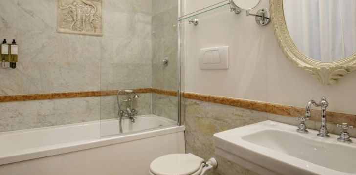 Patogus viešbutis jūsų kelionei – 4* ROYAL COURT