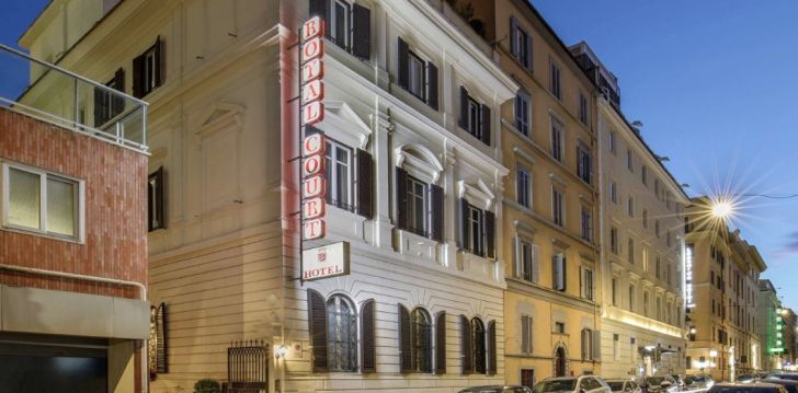 Rinkitės viešbutį ROYAL COURT kelionei į Italija