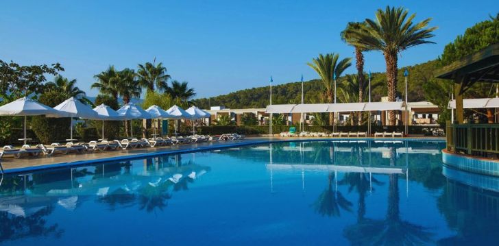 apsistokite GREEN BAY RESORT & SPA viešbutyje už gerą kainą.